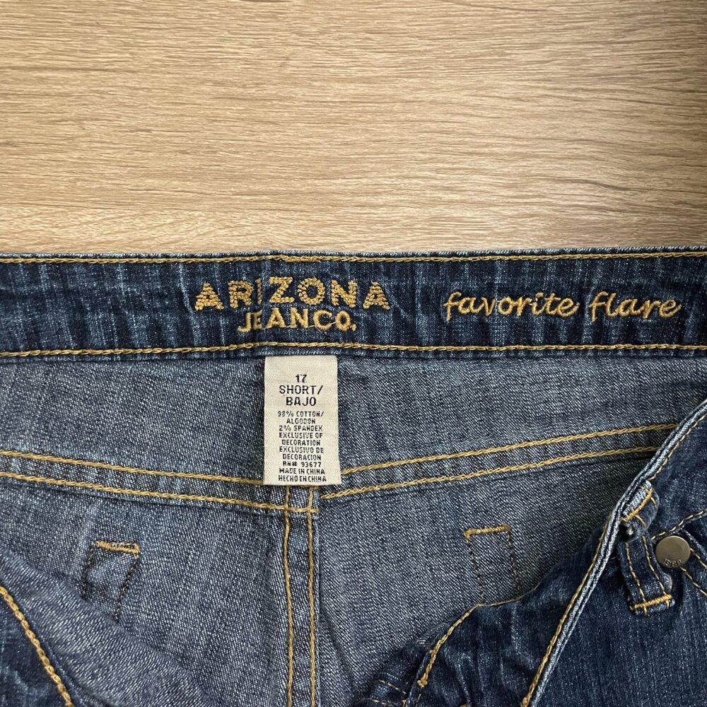 Junior Girls Arizona 'Favorite Flare' Size 17 Short Jeans - Picture 6 of 12